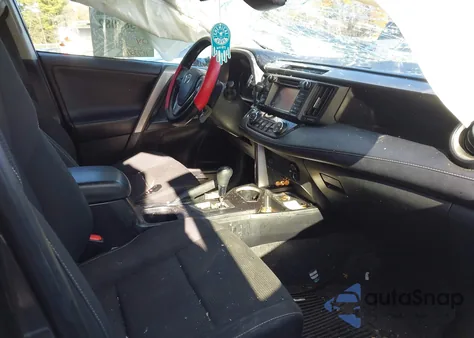 2018 Toyota Rav4 Xle from USA, damaged, VIN JTMRFREV1JJ223058